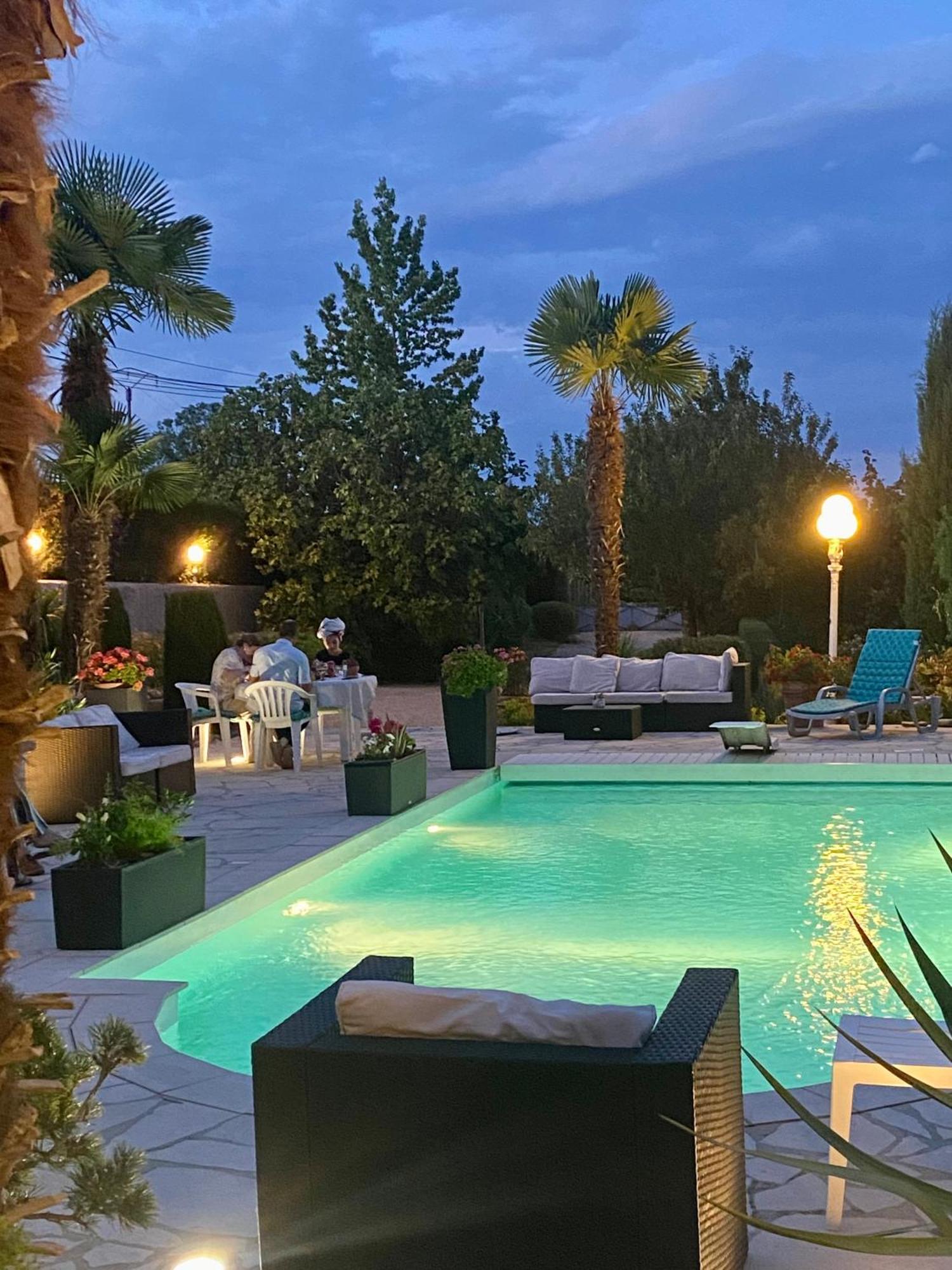 Domaine De La Provencale Panzió Saint-Didier-de-la-Tour Kültér fotó
